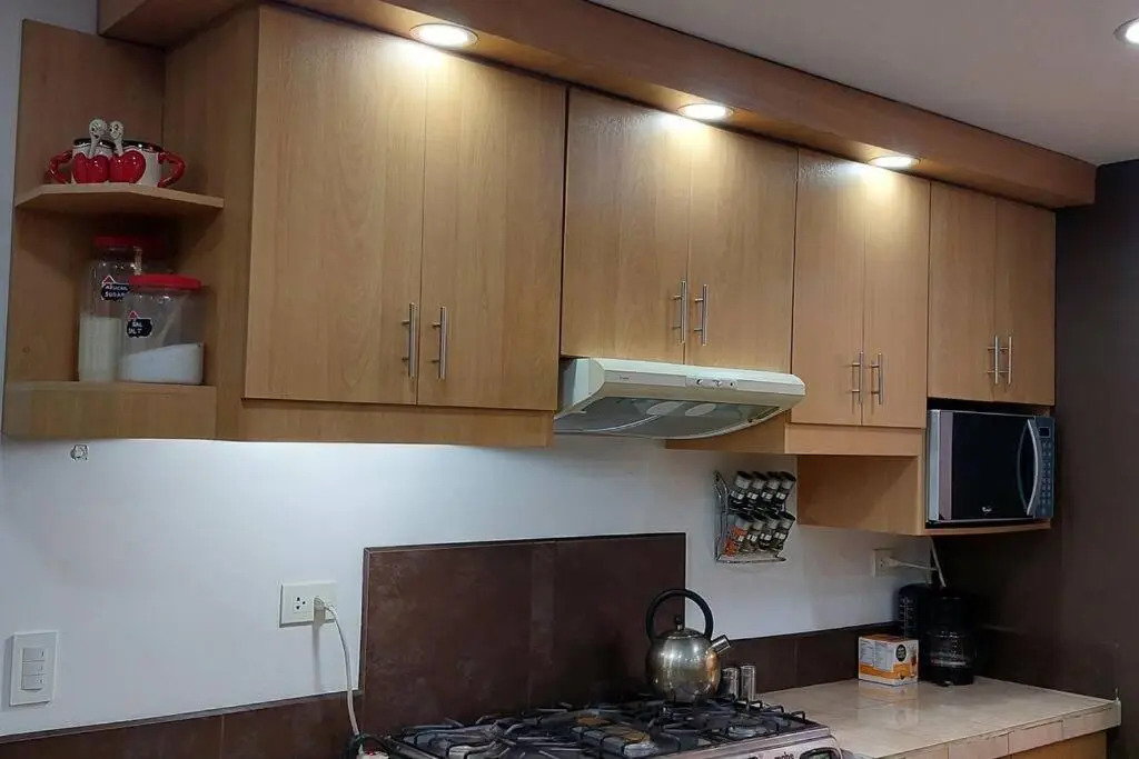 Hermoso y amplio apartamento, Embajada Americana