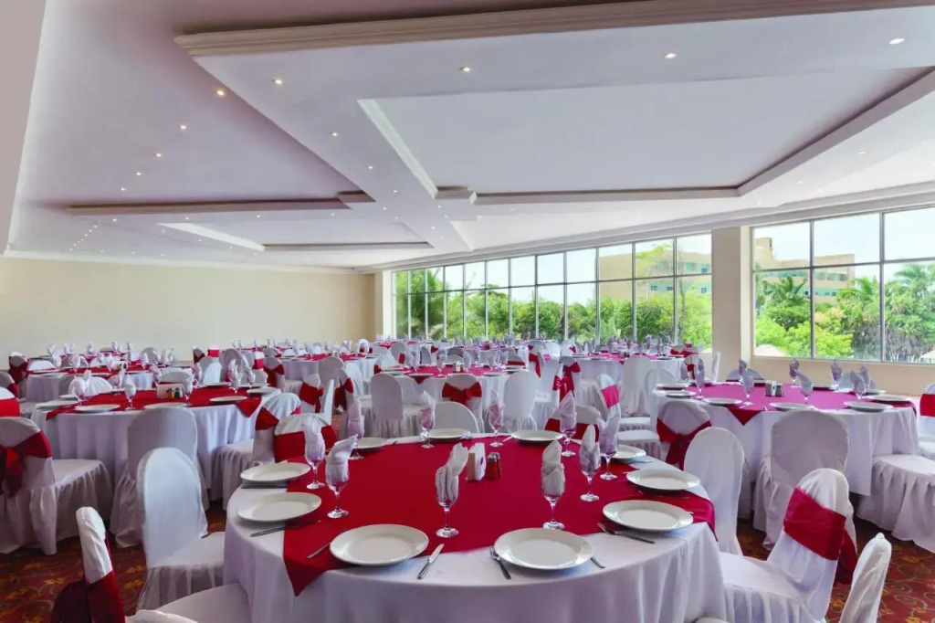 Ramada by Wyndham Princess Belize City