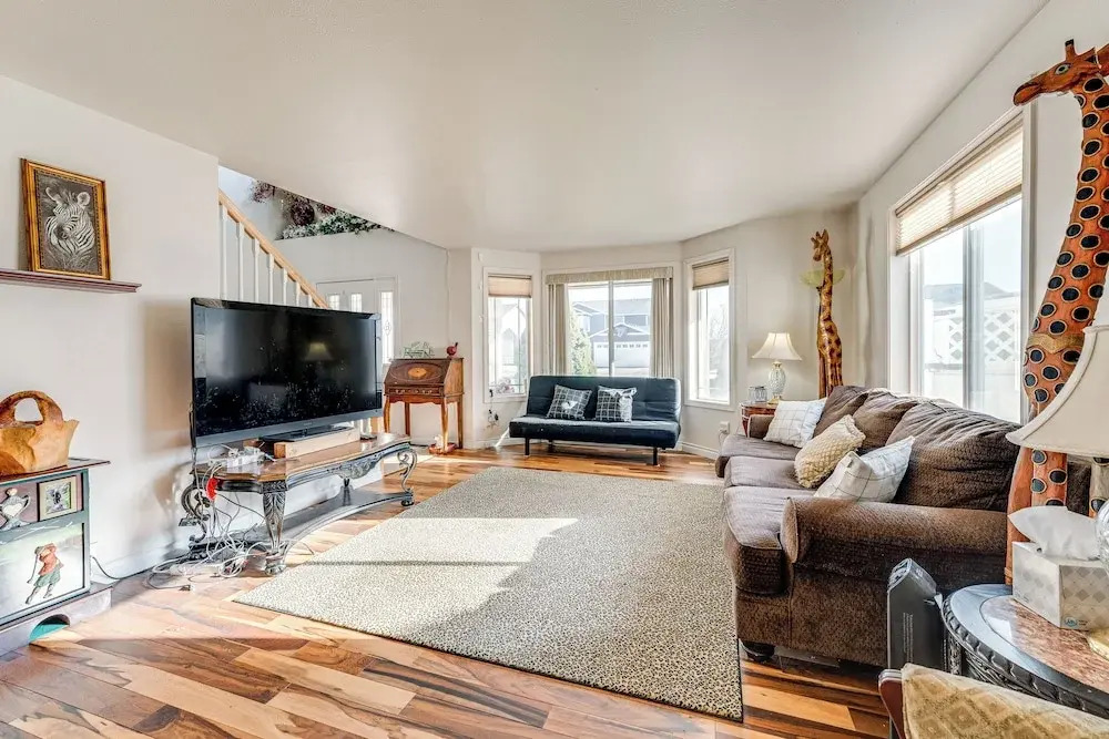 1 Mi to Moses Lake: Home w/ Private Yard & Hot Tub