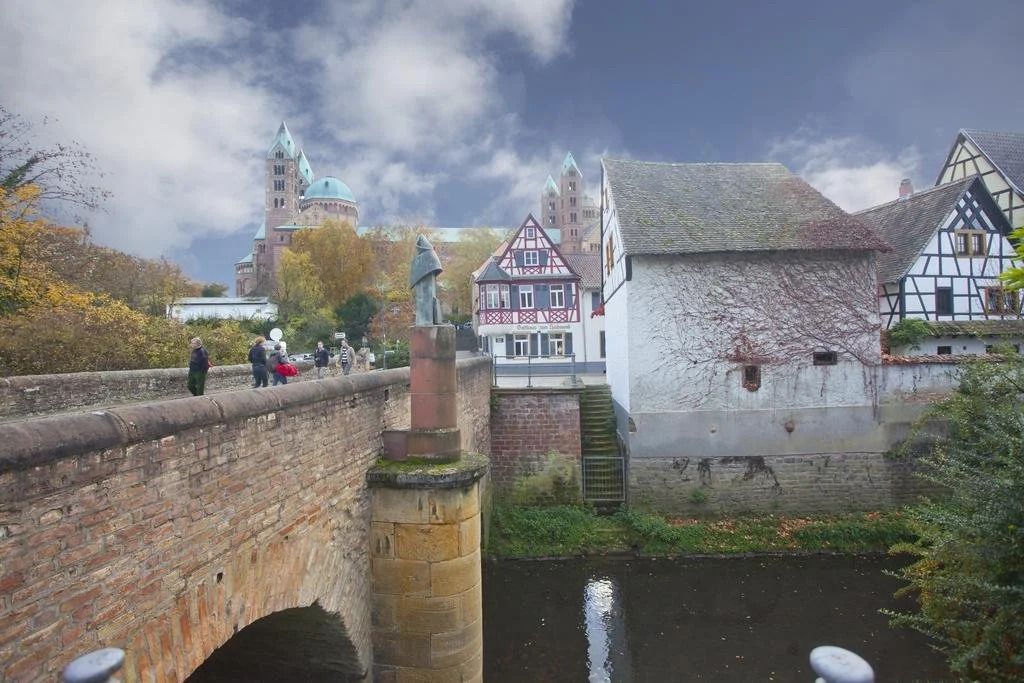 Gasthaus zum Halbmond