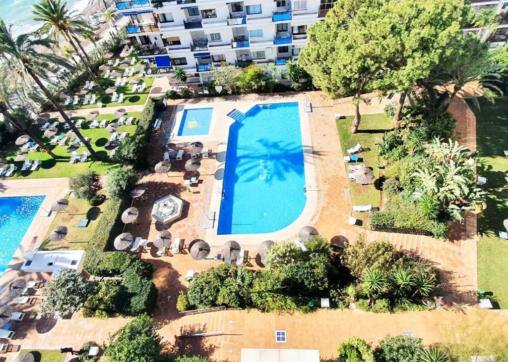 Skol 701. One Bedroom Duplex with Exceptional Sea Views.