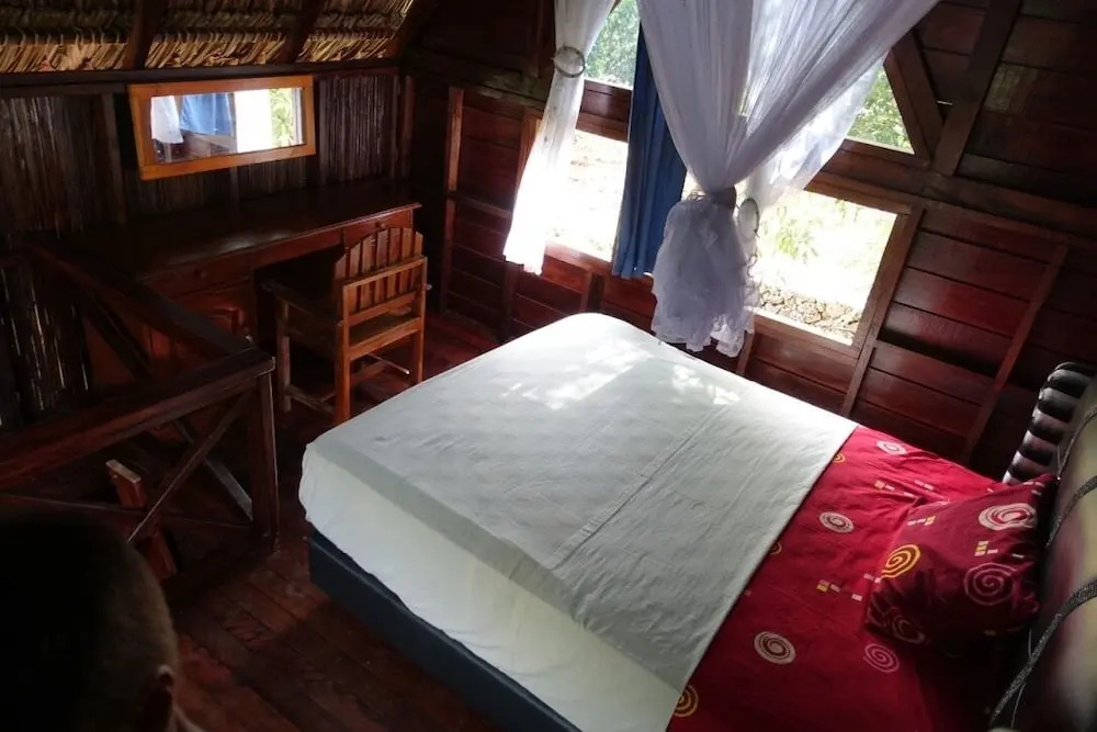 Rote Surf Resort - Lualemba Bungalows