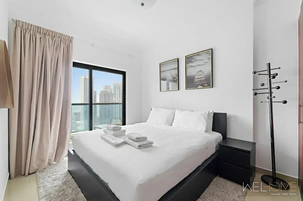WelHome - Stunning High-Rise with Canal View Near MarinaMall