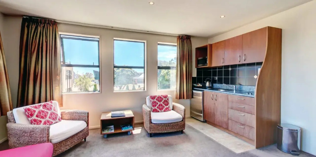Coleraine Suites & Apartments