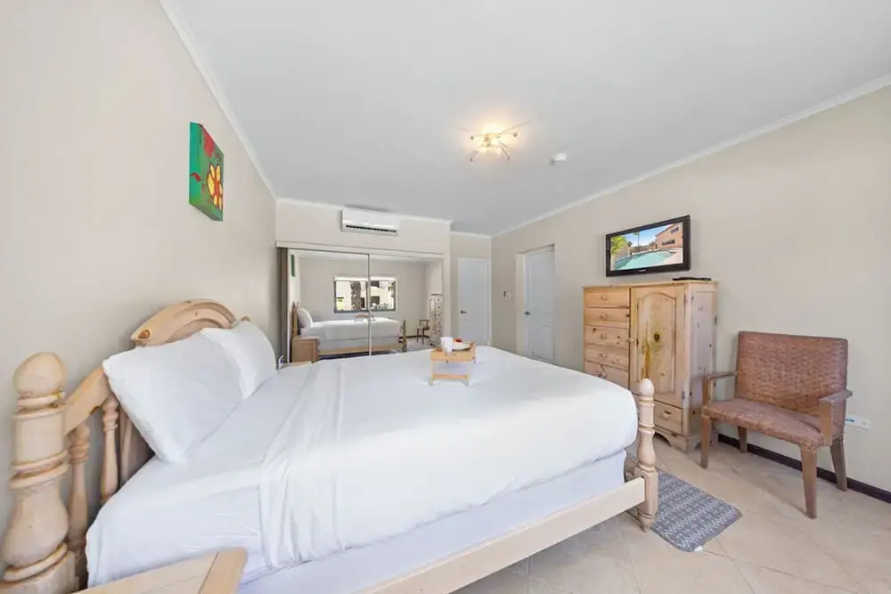 Gold Coast 4br4 5BA Villa w Privatepool Gym