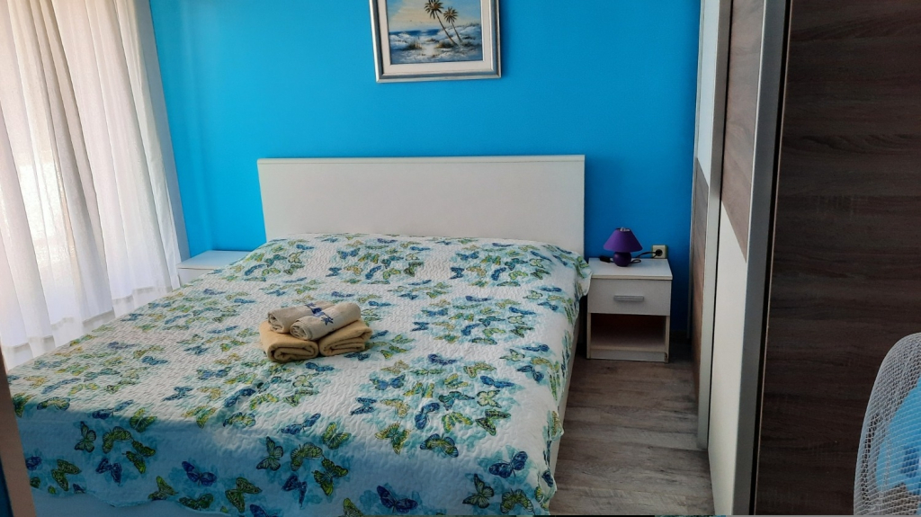 Apartment Pavilion - beautiful garden & comfortable: A1 Kampor, Island Rab