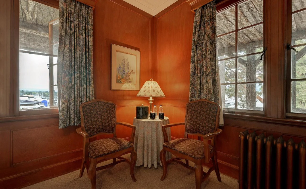 The Latch Inn