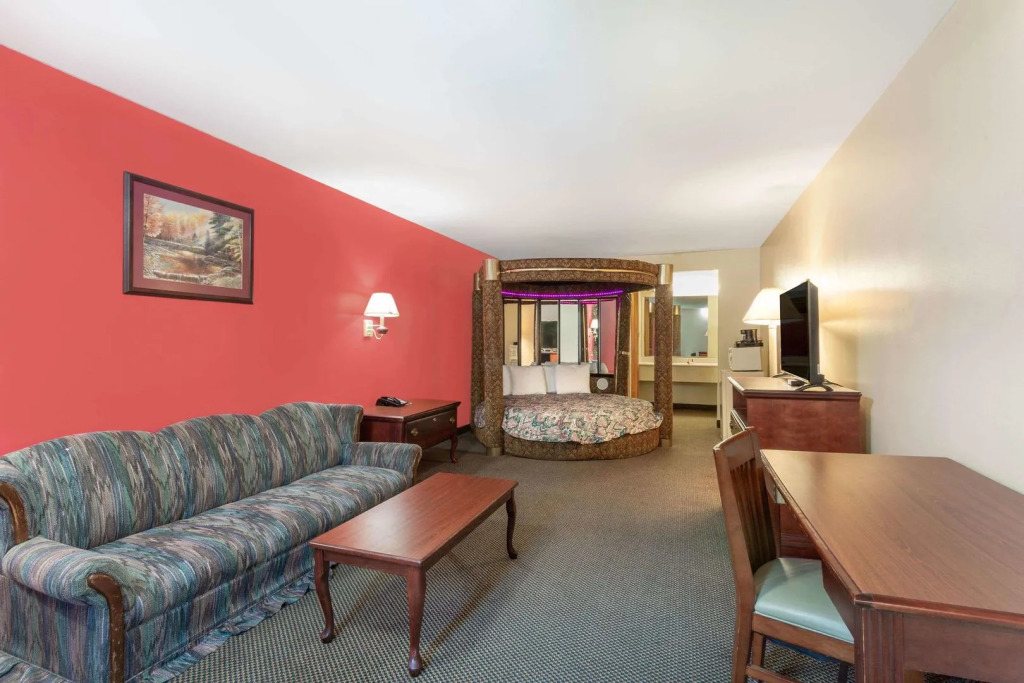 BrentwoodInn&suites