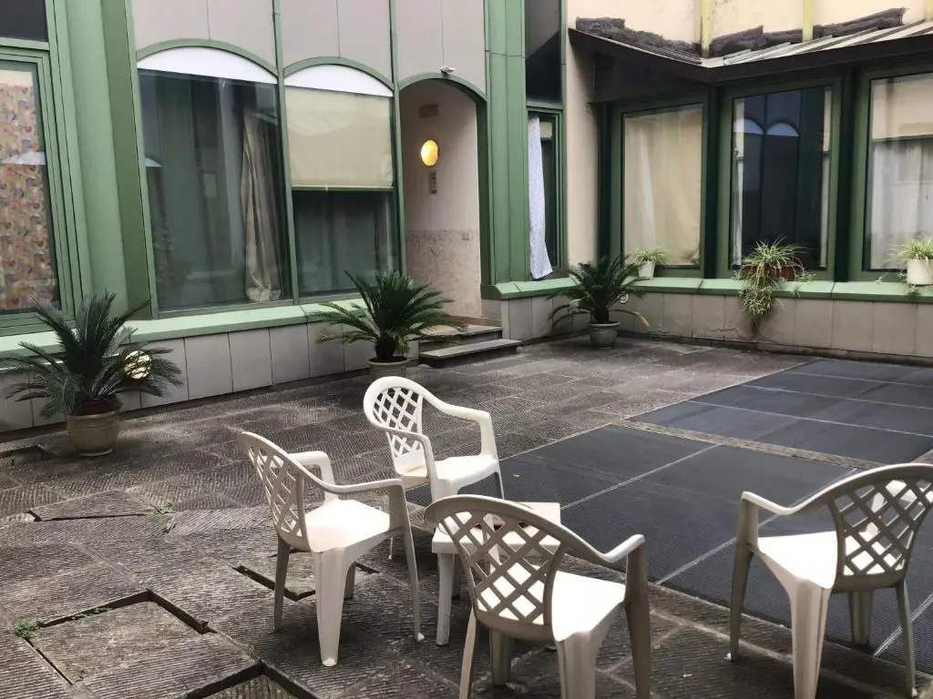 Duplex Studios for 6 People