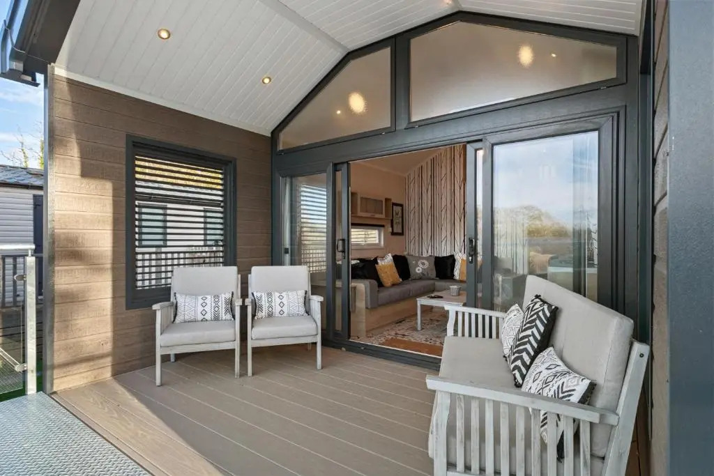 The Escape Luxury Pod Close To Beach