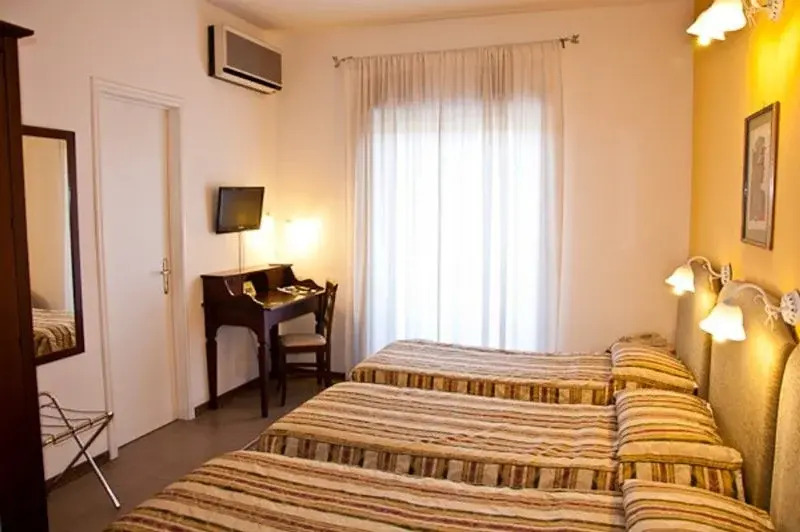 TK HOTEL - ex Ares