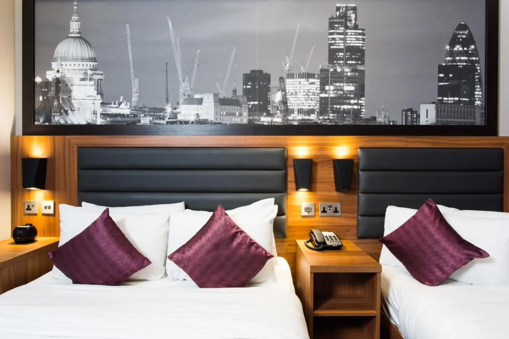 London Court Hotel