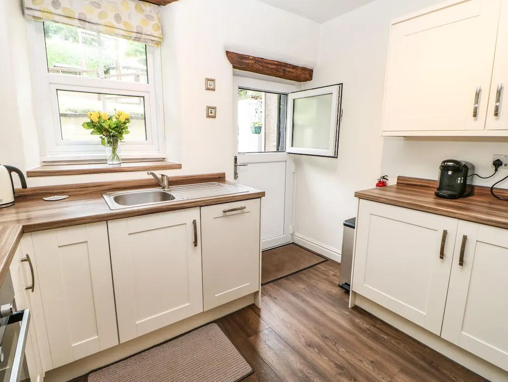 27 Bongate