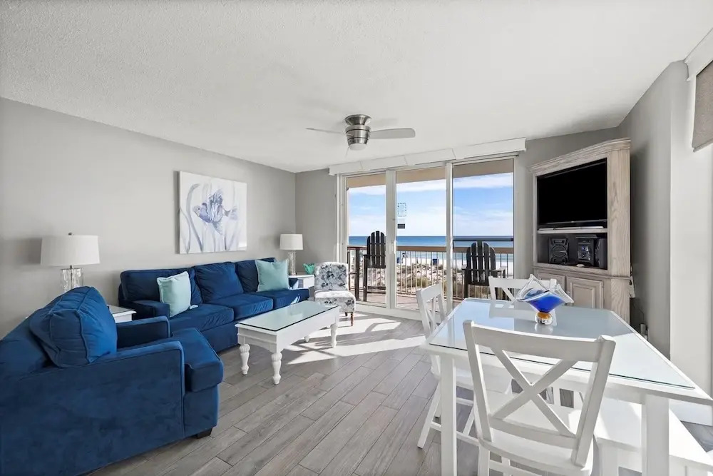 Pelican Beach 0211 1 Bedroom Condo by Pelican Beach Management