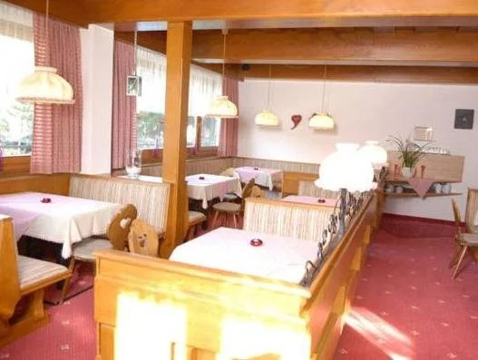 Hotel-Pension Flora