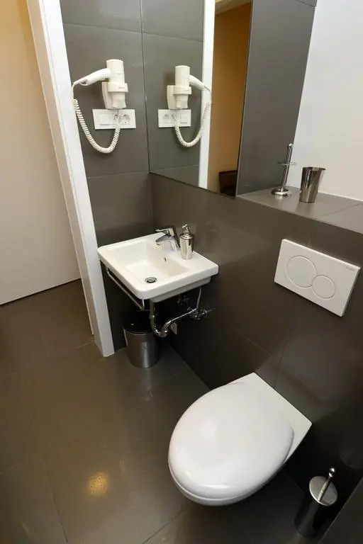 Ginger Rooms