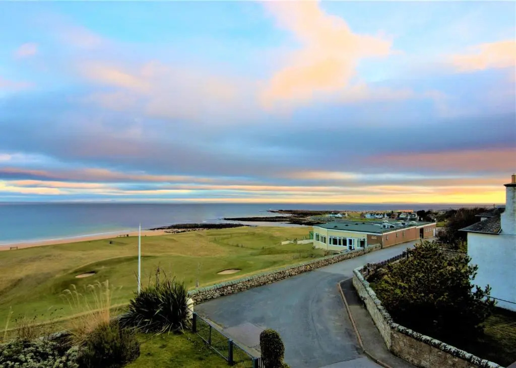 No. 18 The Links