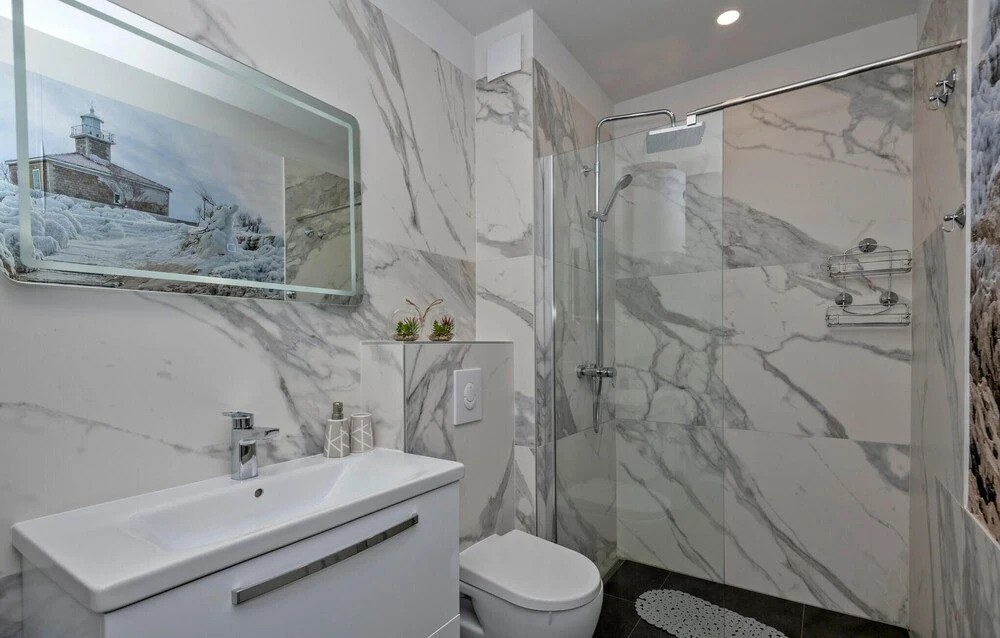 Awesome Apartment in Makarska With Wifi and 1 Bedrooms