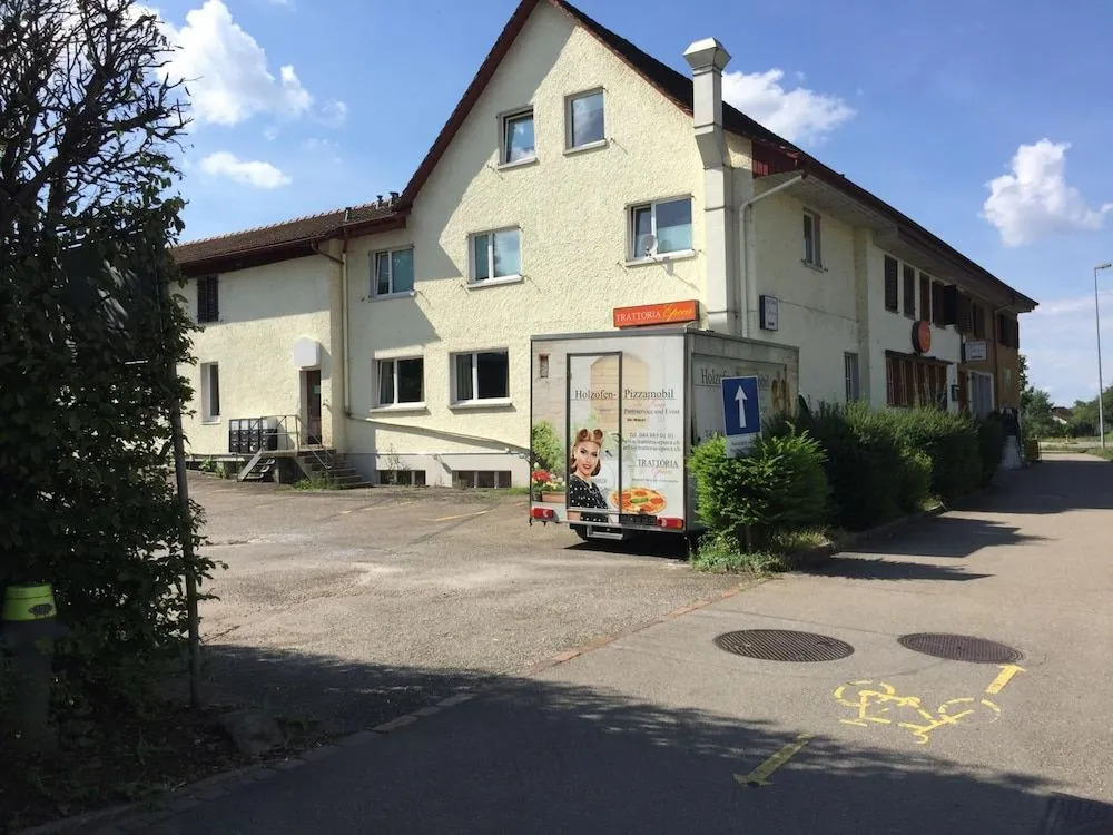 Miles to go Hotel & Hostel