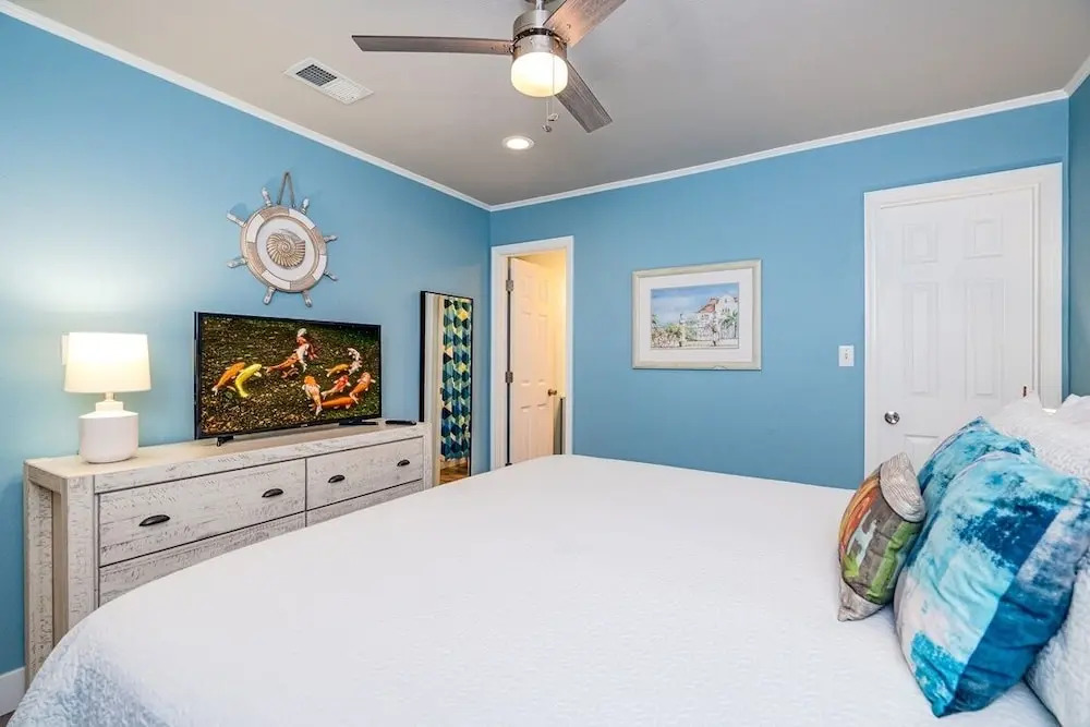 Beachside Villa 2 Bedroom Condo by Redawning