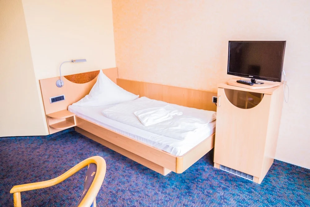 Warias Hotel am Geiseltalsee - Nähe Merseburg und Mücheln