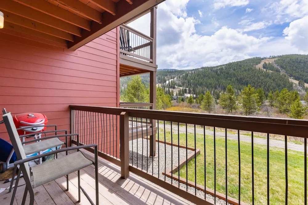 113 Cinnamon Ridge 2 Bedroom Condo by RedAwning