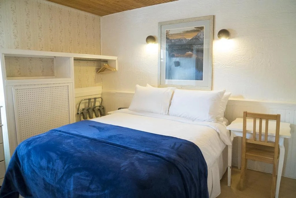 Blue Mountain Lodge Bed & Breakfast