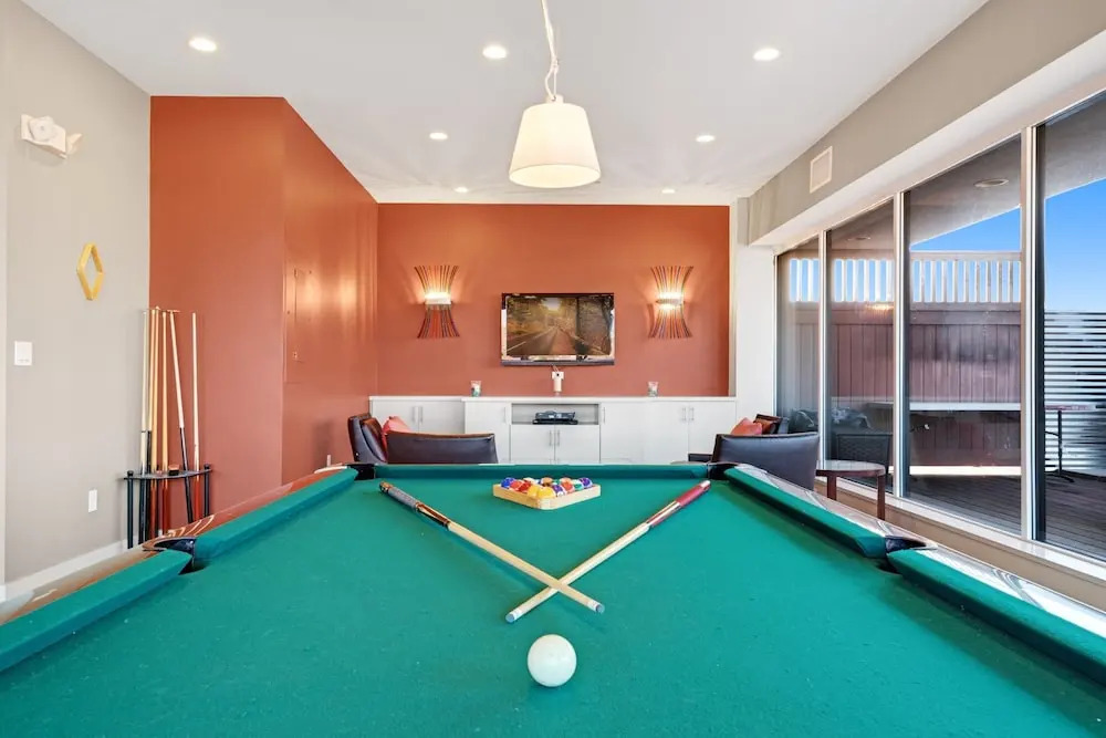 Global Luxury Suites on Prospect Street