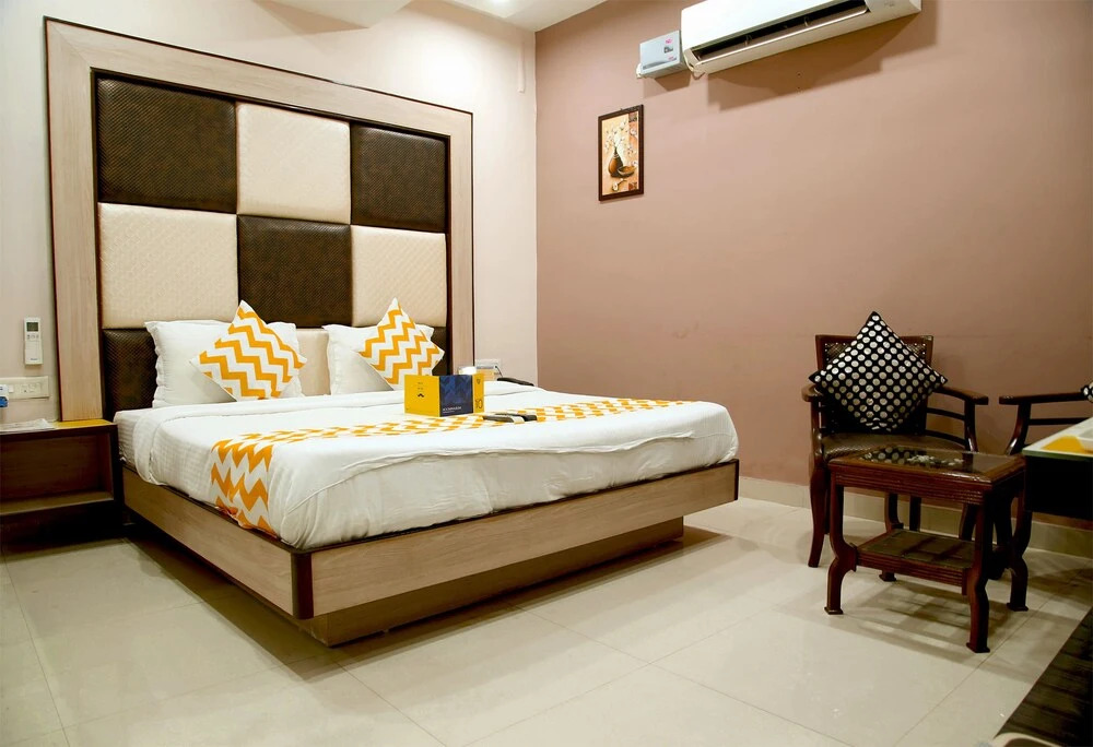 FabHotel Diamond