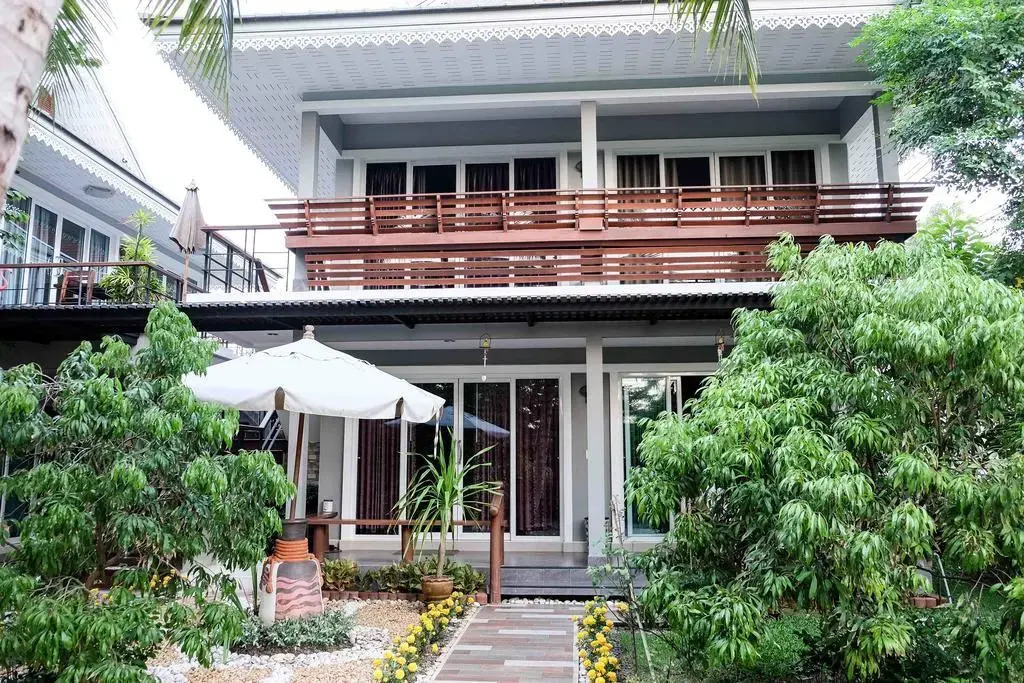 เรือนปณาลี รีสอร์ท