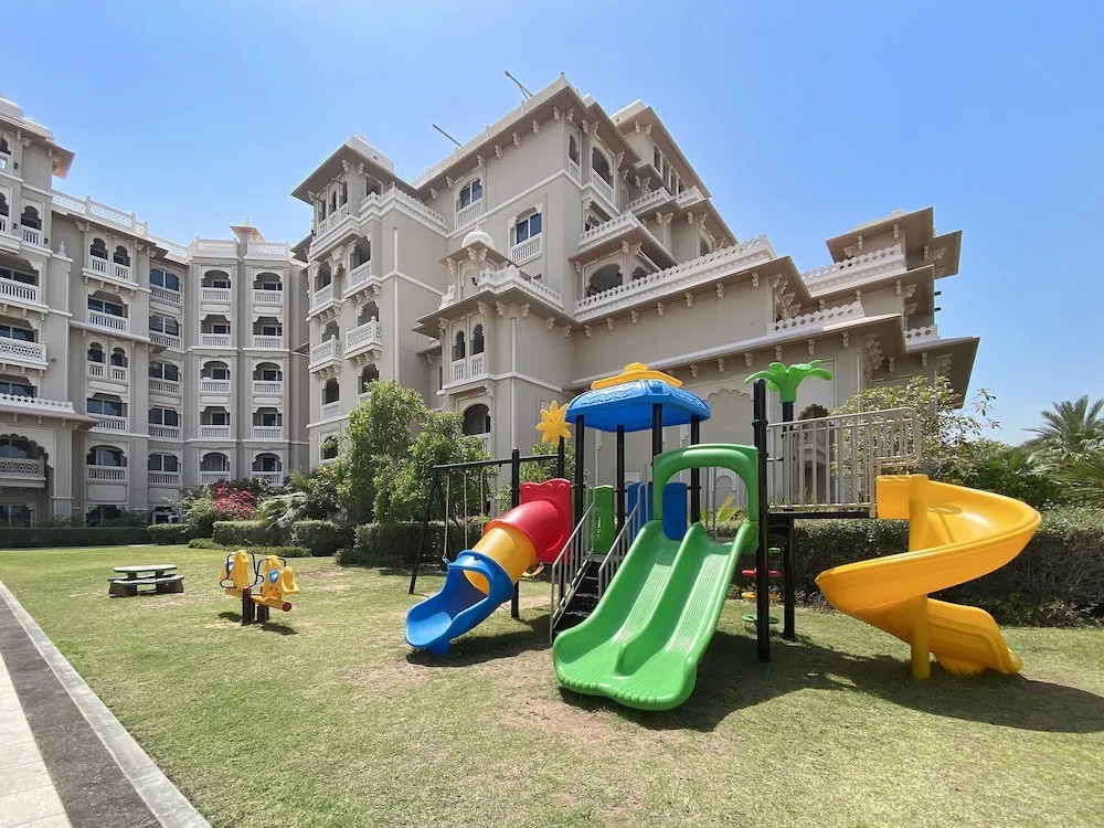 Granduer Residences - C106 1BD