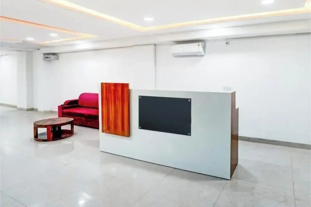 Radiant Blu Hotel