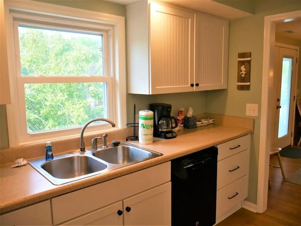 Beach Breezes - 4 Br Home