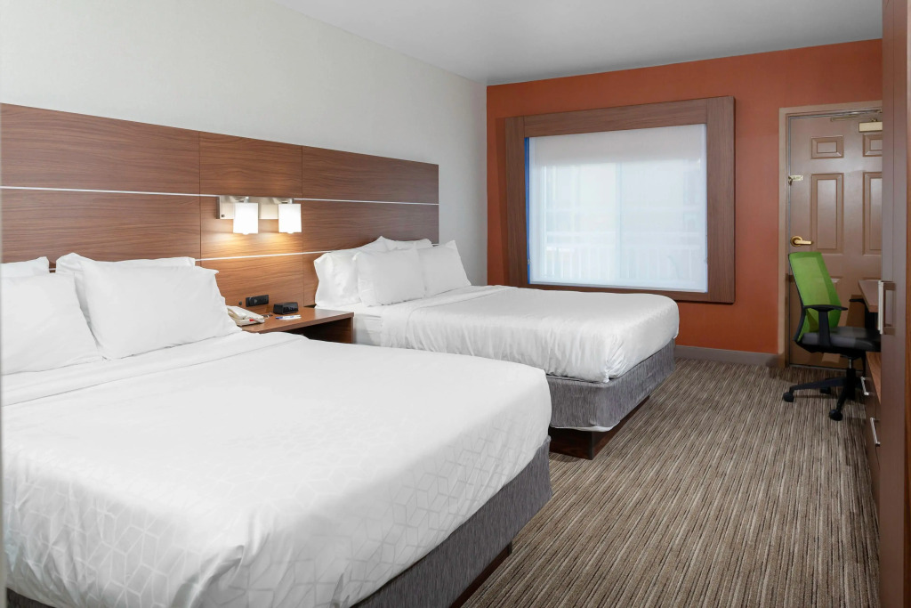 Holiday Inn Express & Suites Interstate 90 by IHG
