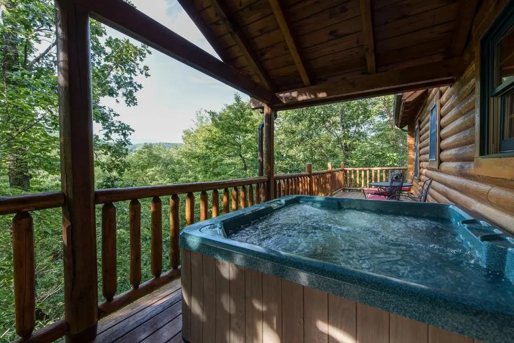 Return To Me, 3 Bedrooms, Sleeps 9, Pool Table, Hot Tub, Gas Fireplace