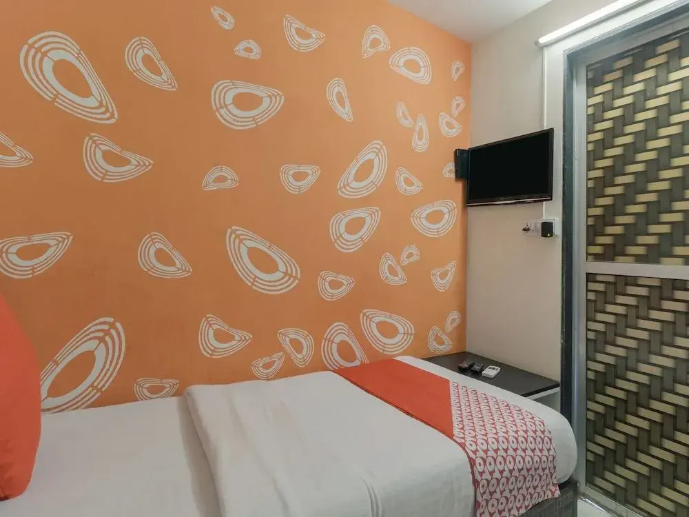 OYO 22920 Executive Skyline Service Apartments