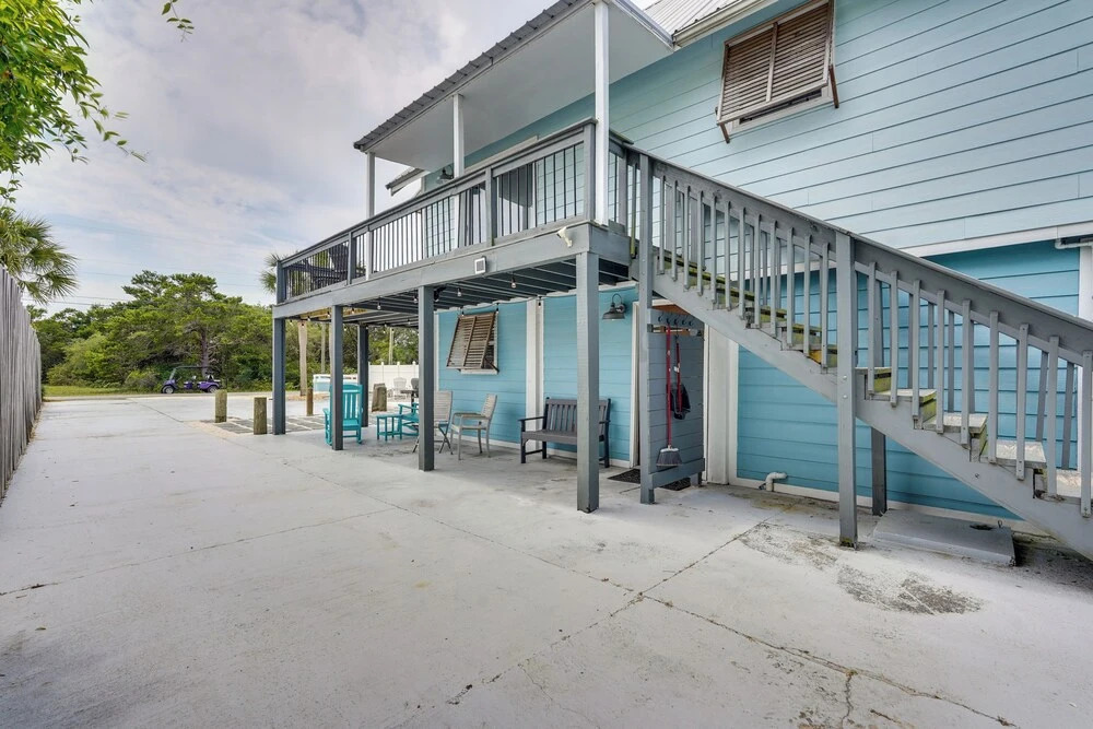PCB Group Retreat w/ Deck, 1 Block to Beach
