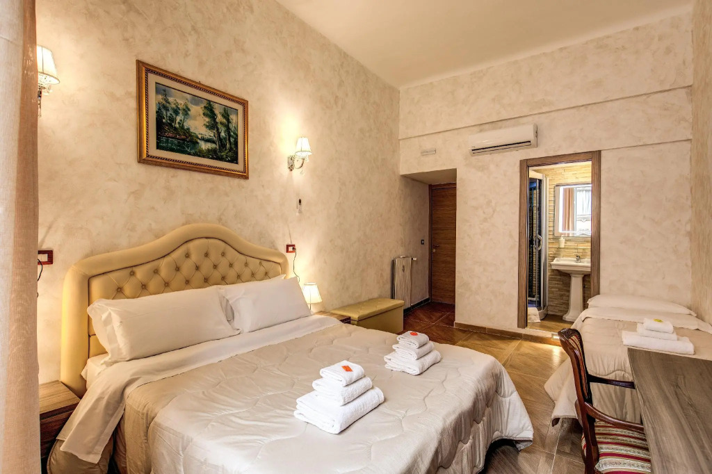 AMICI GUESTHOUSE