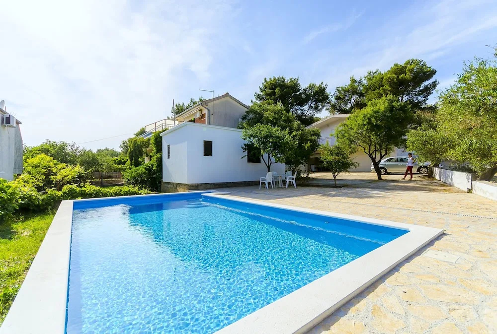 Apartments Ugrina