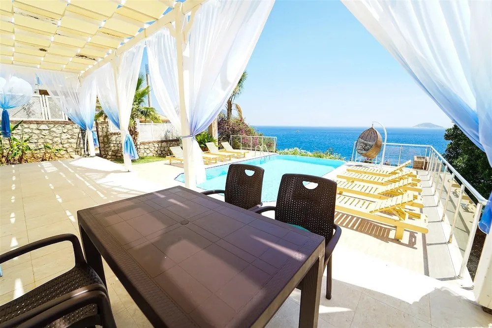 Dreamland Villa