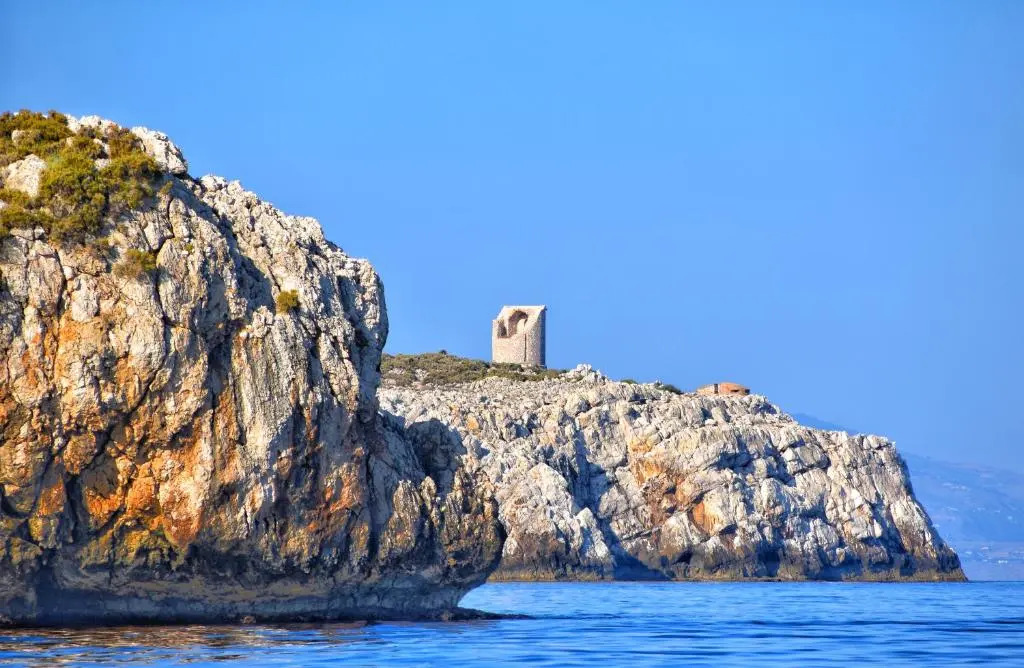 Capo Rama Suites & Rooms