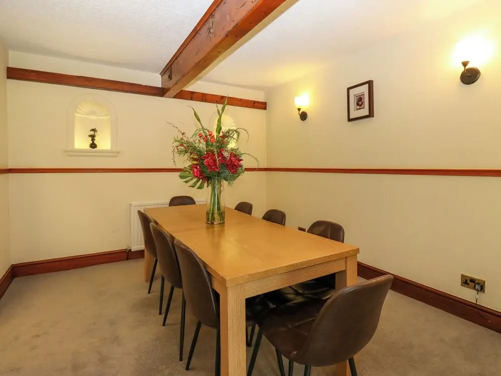 Highwood Lodge