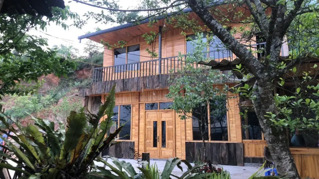 Ta Phin Homestay