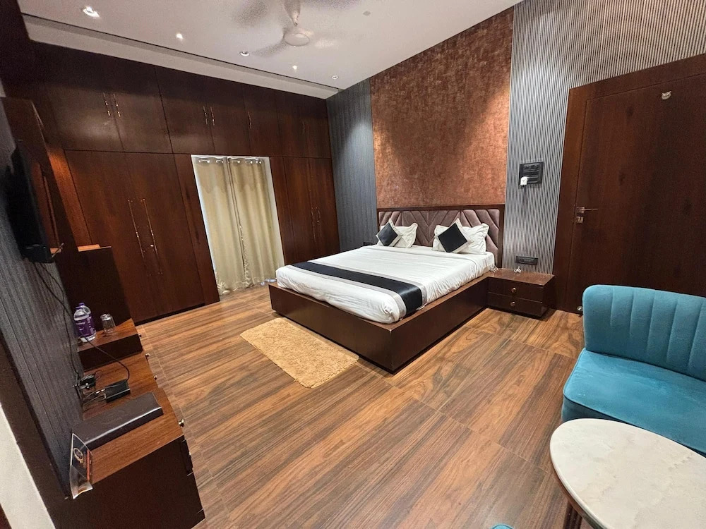 KS Square Hotel