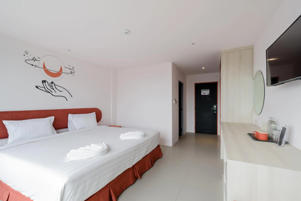 Moon Budget Hotel