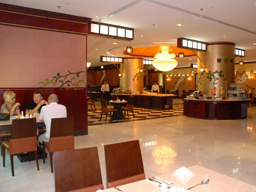 Al Bustan Tower Hotel Suites