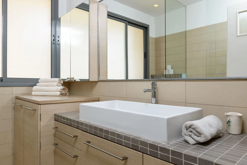 Bright 2 BR Hilton Beach Parking & Elevator