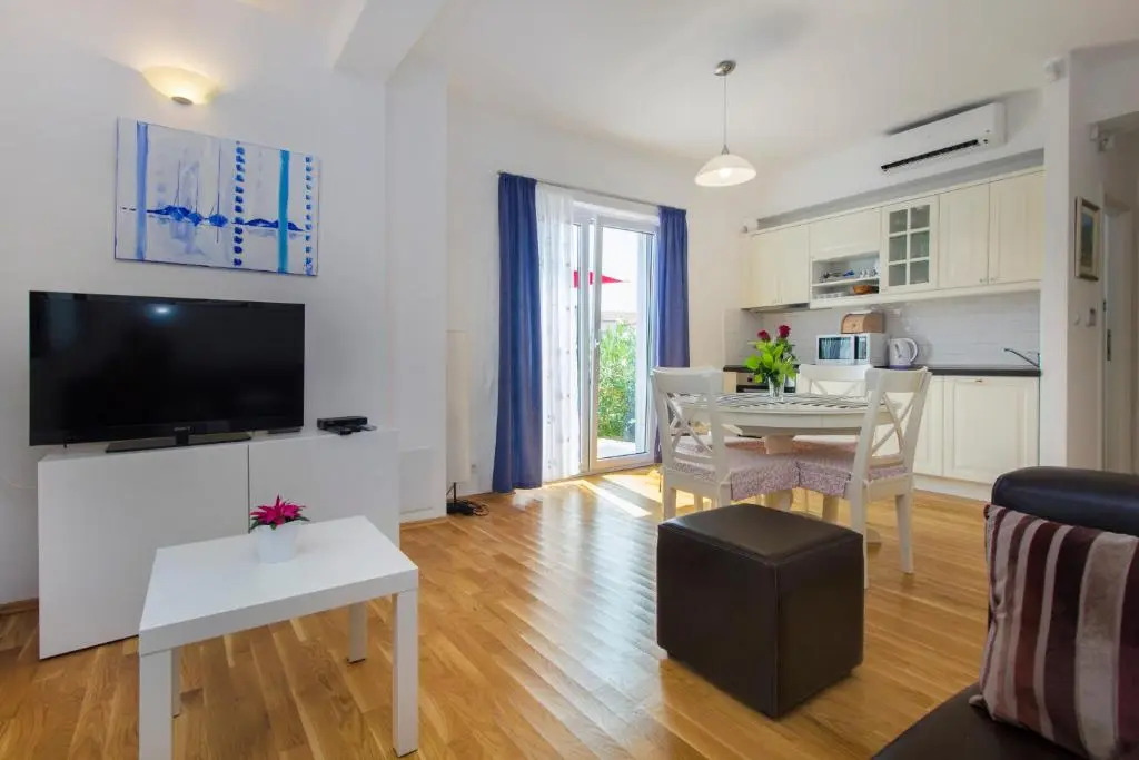 Apartments Villa Tribunj