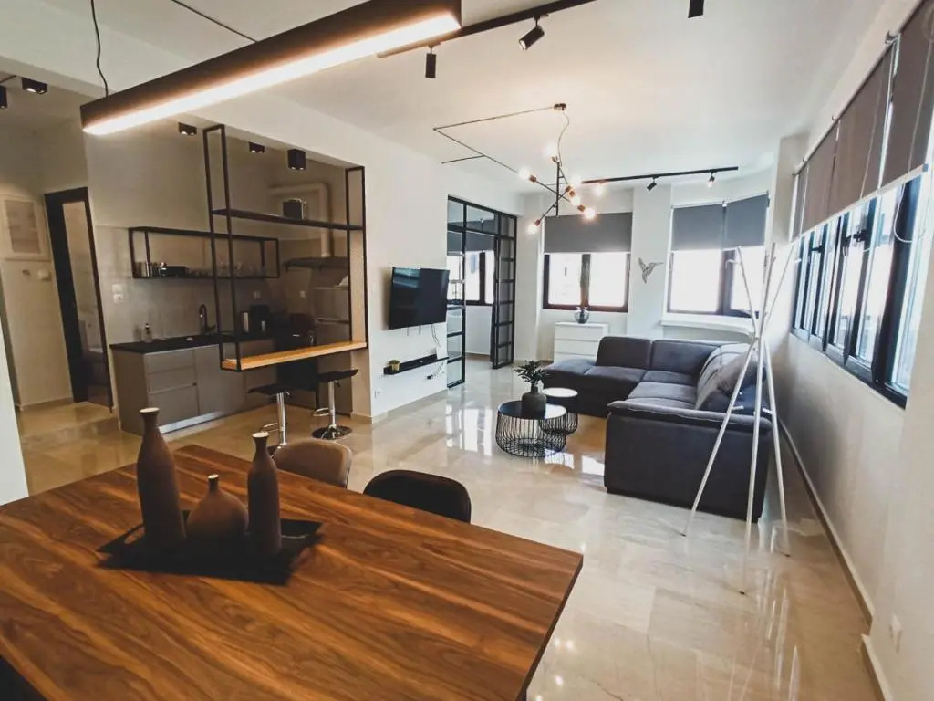 Sunlight - Volos City Center [Spacious Modern Apartments]