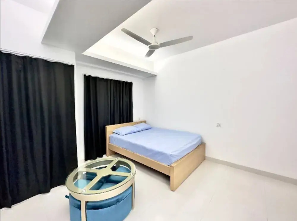 330sqft 3 Modern Stay with Sauna Pool